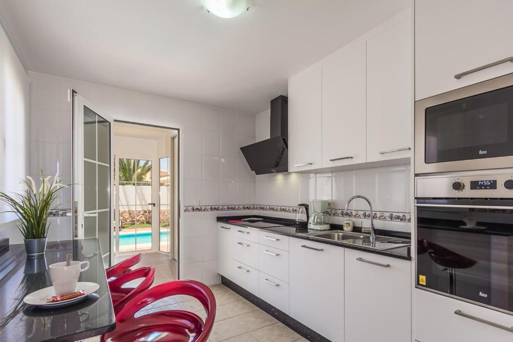 Perfect For Family Holidays With Private Pool, Near Beach And Golf- Villa Ashley Costa De Antigua Eksteriør billede